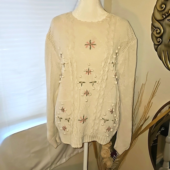 Vintage cable knit sweater pom poms floral ivory embroidery - Picture 1 of 9